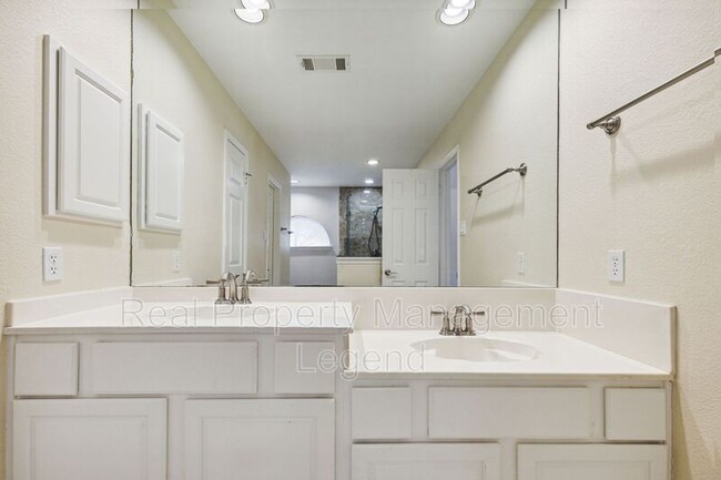 Building Photo - 6223 Bentwood Trail