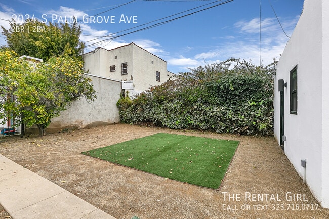 Building Photo - 2034 S Palm Grove Ave