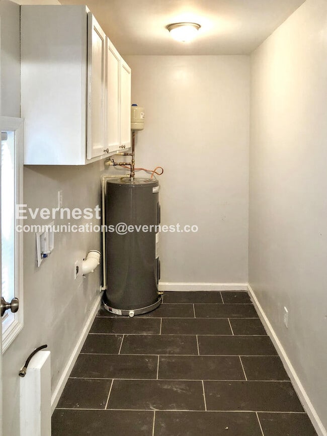 Building Photo - 540 Oglesby Bridge Rd SE