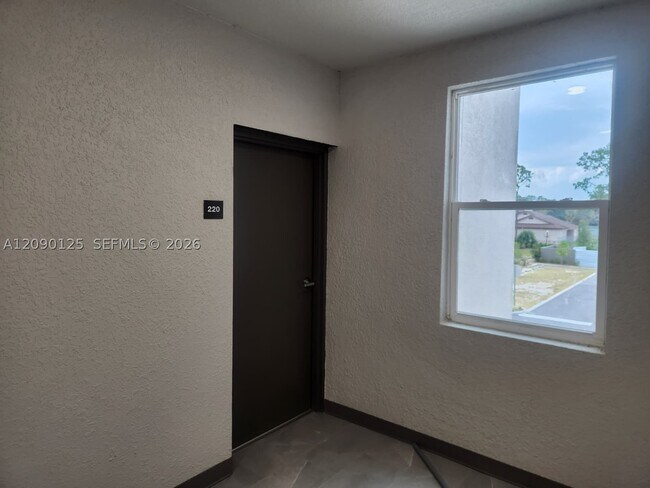 Building Photo - 4424 S Texas Ave