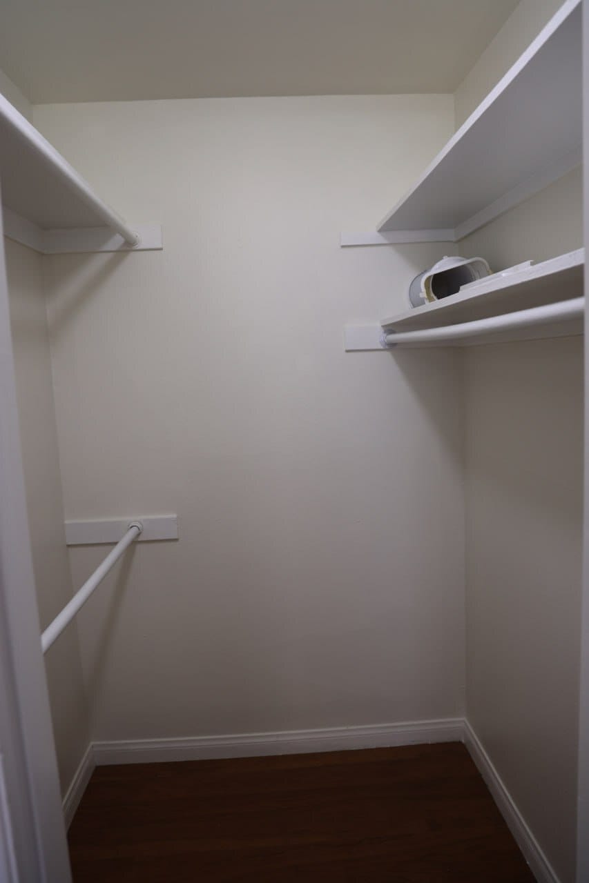 Building Photo - 5403 Newcastle Ave