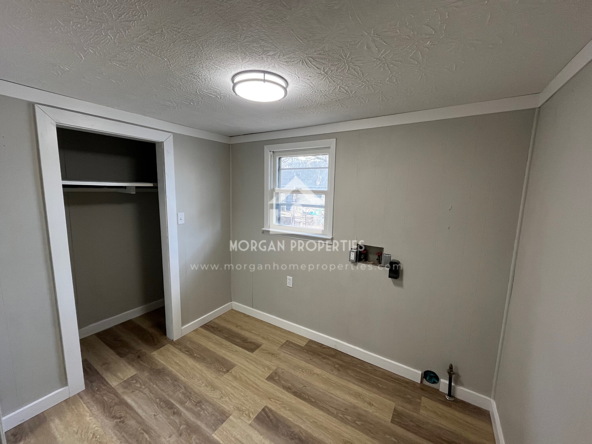 Building Photo - 324 Park Ave