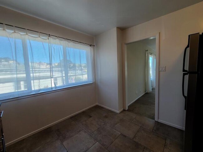 Building Photo - 2 bedroom in San Francisco CA 94114
