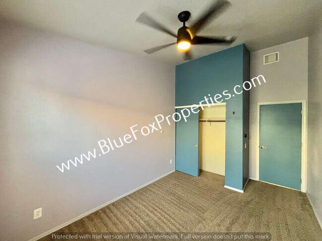 Building Photo - 9035 N Silver Moon Way