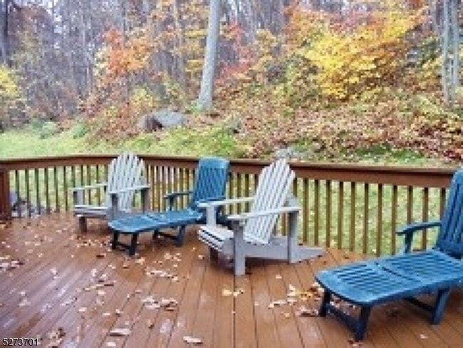 Building Photo - 860 Glen Rd