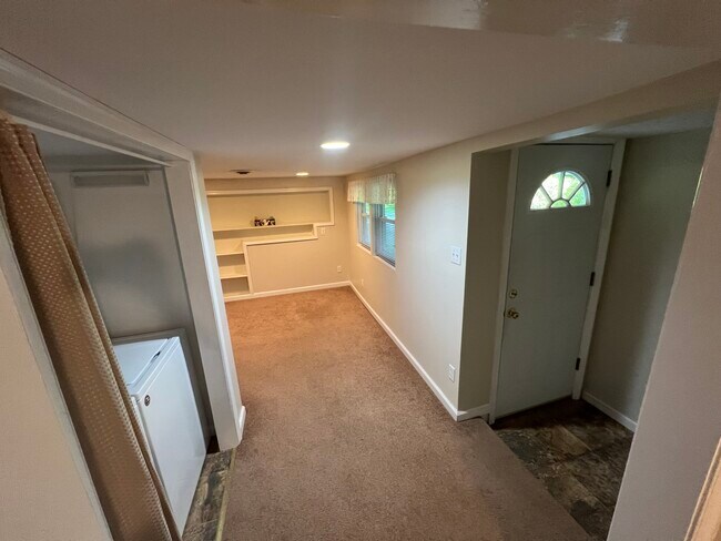 Building Photo - Adkins Rd House