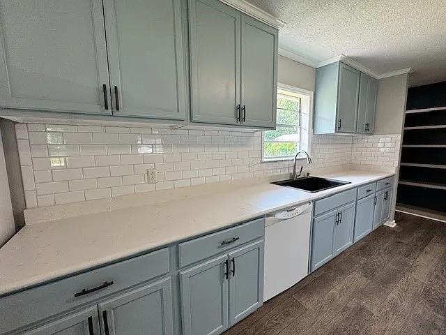 Building Photo - 203 N Lake Dr