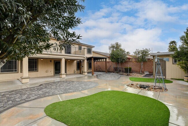 Building Photo - 4 Bedroom in North Las Vegas Near Aliante