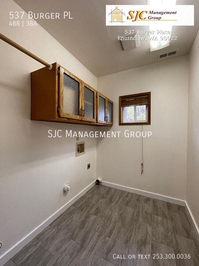 Building Photo - 537 Burger Pl