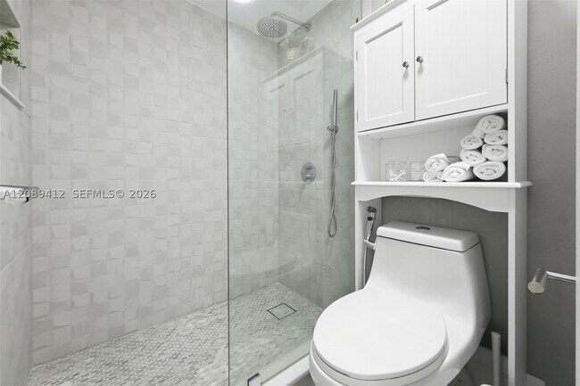 Building Photo - 9227 SW 87th Ave