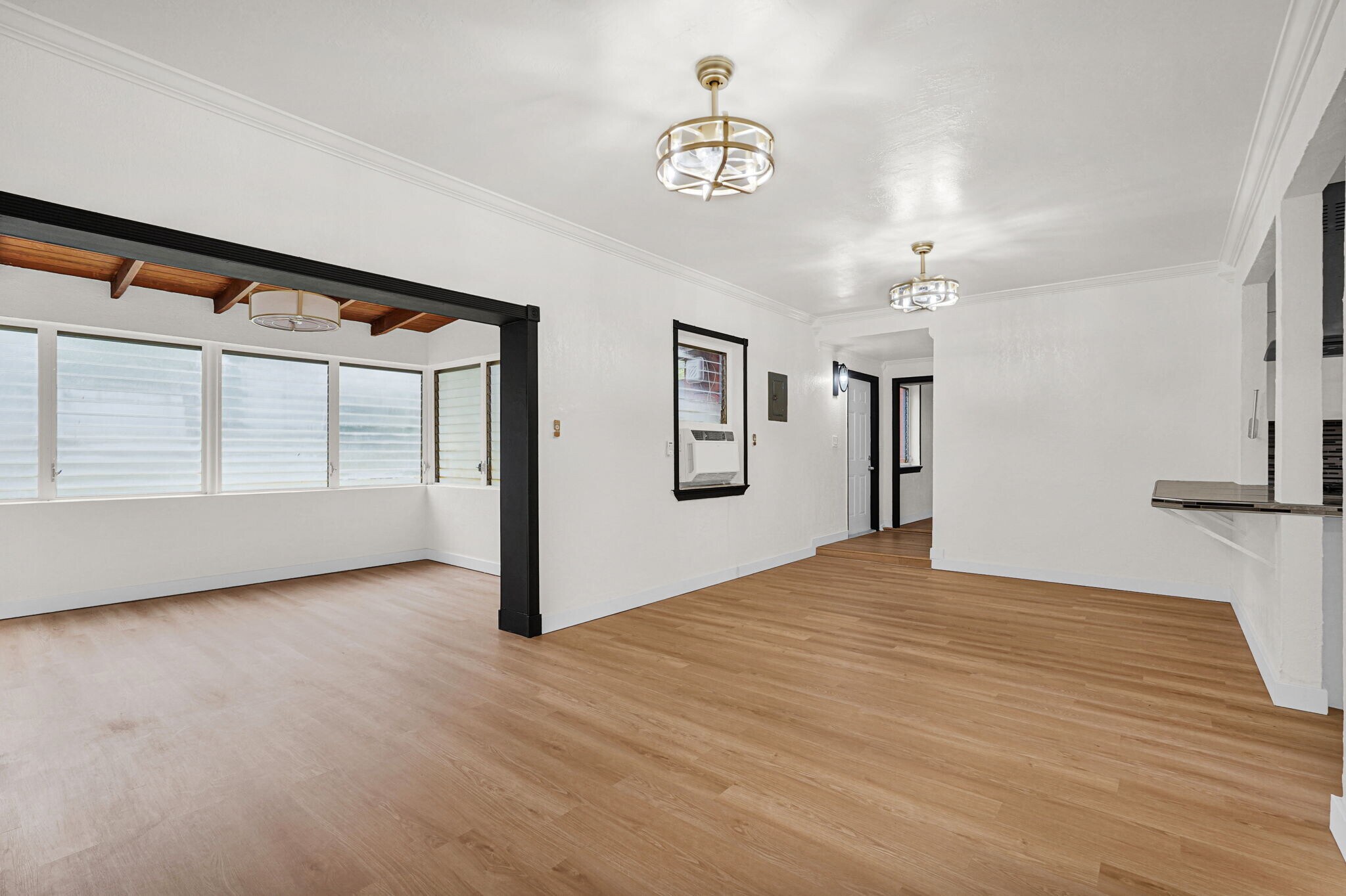 Building Photo - 751 NE 122nd St