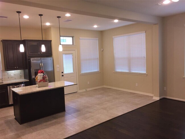 Building Photo - 12238 La Strada St