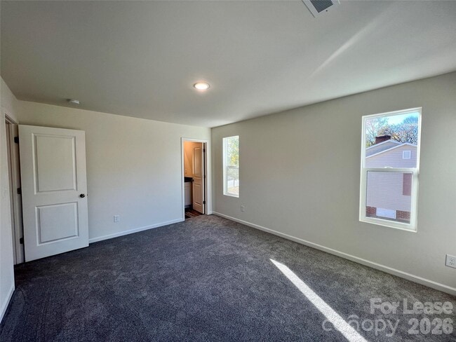 Building Photo - 574 N Broad St