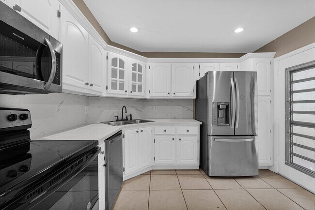 Building Photo - 3360 Spanish Moss Terrace
