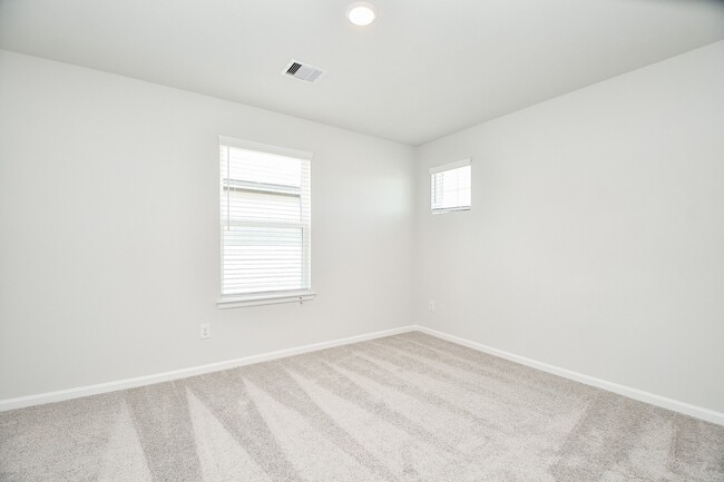 Building Photo - 23303 Happy Mdw Ln