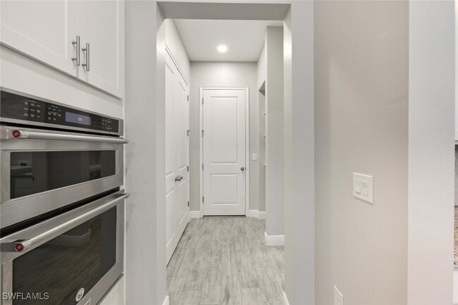 Building Photo - 3576 Pilot Cir