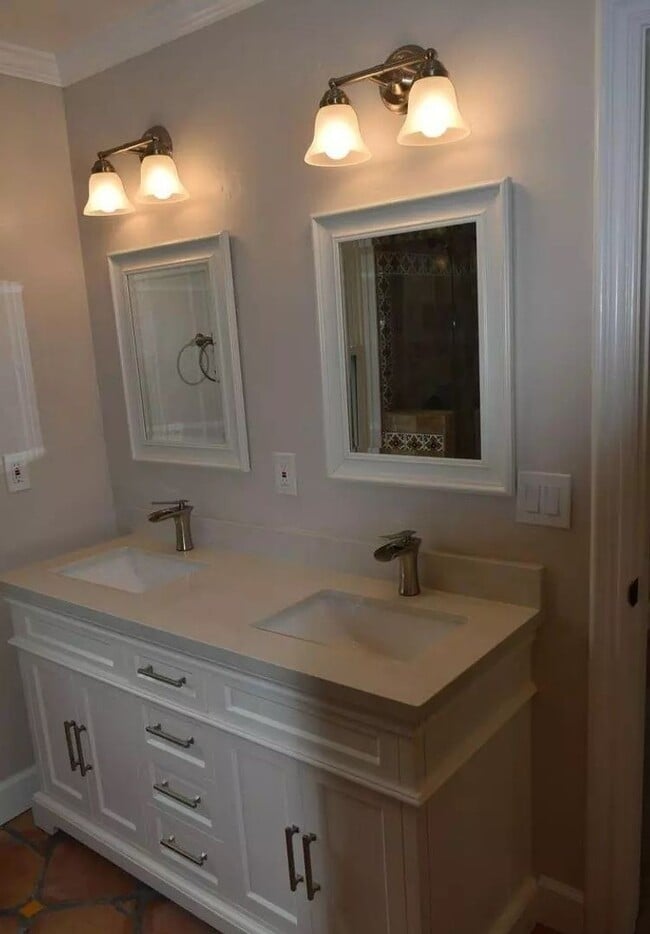 Building Photo - Upgraded Spanish Charmer in Talmadge