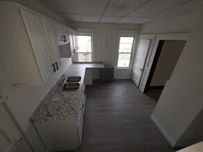 Building Photo - 3714 S Salina St