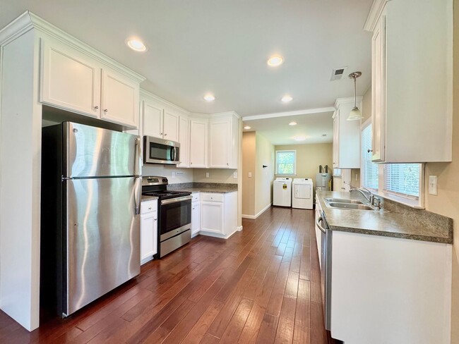 Building Photo - The Home You’ve Been Searching For!