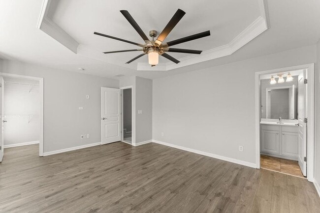 Building Photo - 2876 Overlook Way NE