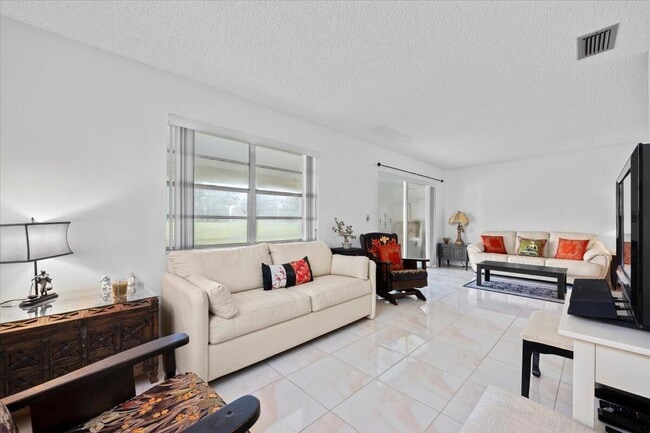 Building Photo - 455 Golden River Dr