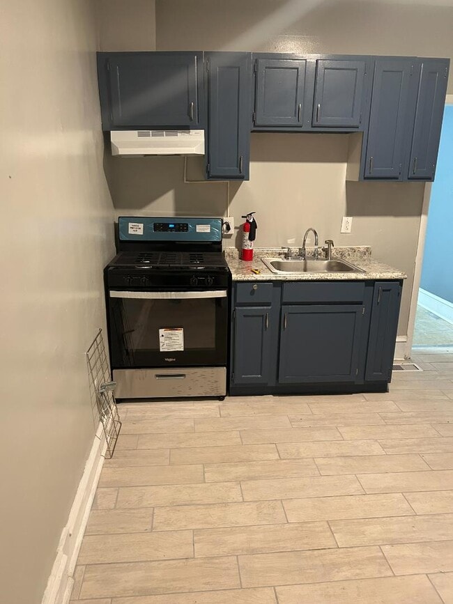 Building Photo - 1102 Morton Ave