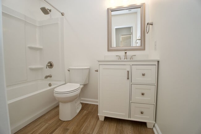 Building Photo - 210 Hayden Pl