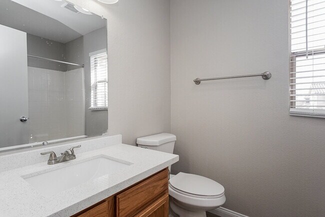 Building Photo - 1932 Basilwood Ct