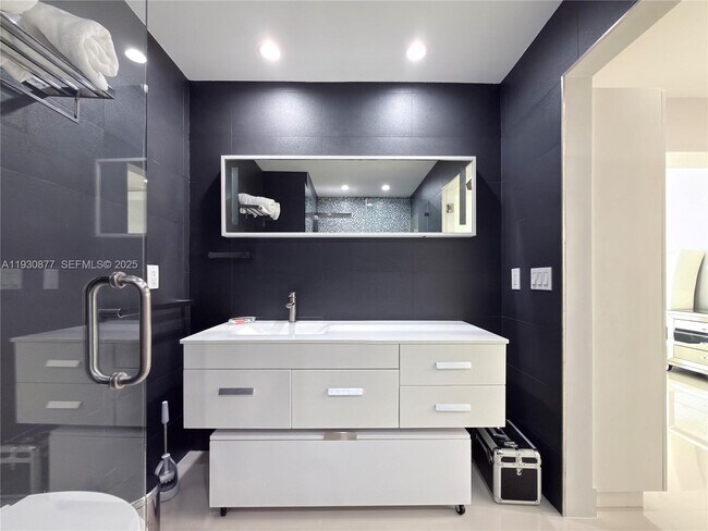 Building Photo - 17135 NW 87th Ave