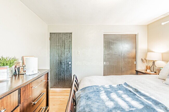 Building Photo - 9040 W 32nd Ave