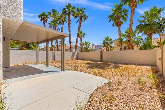 Building Photo - Completely Remodeled Modern 3 Bedroom Prop...
