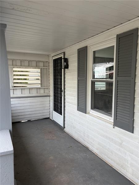 Building Photo - 1154 Eisenhower Dr