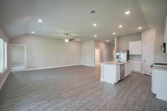 Building Photo - 17112 Coneflower Pl