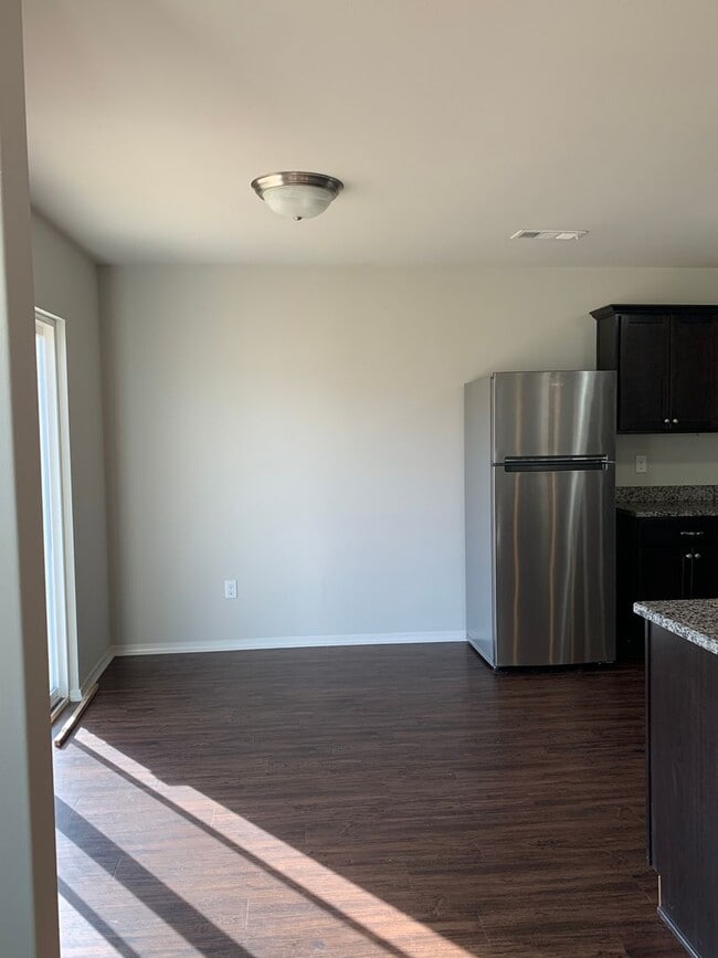 Building Photo - Nice New Construction in Valley View 3bed/2bath