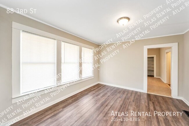 Building Photo - 88 3rd St