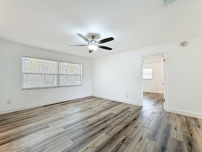 Building Photo - 3149 Nicholson Dr