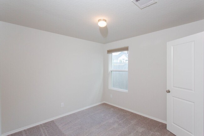 Building Photo - Beautiful 4 bedroom home in Rosillo Creek!...