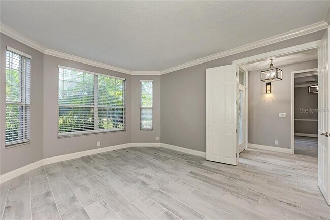 Building Photo - 1648 Bayshore Dr