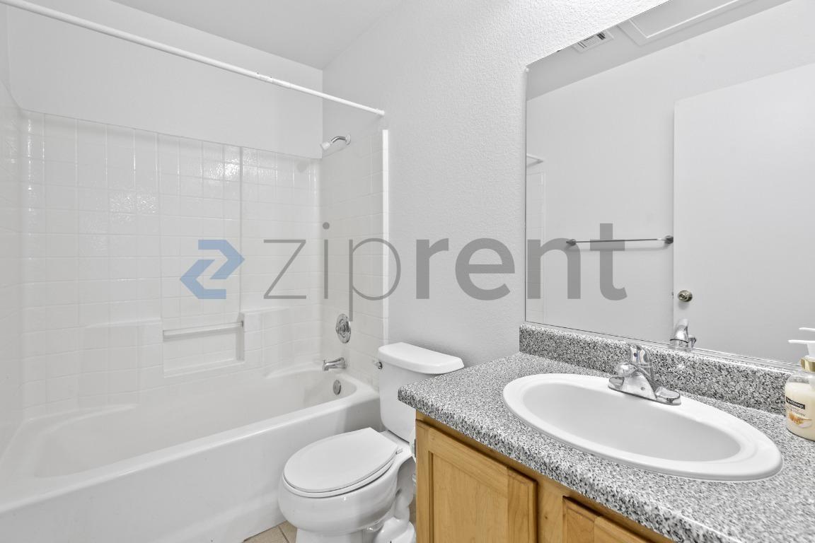 Building Photo - 2005 Rose Coral Ave