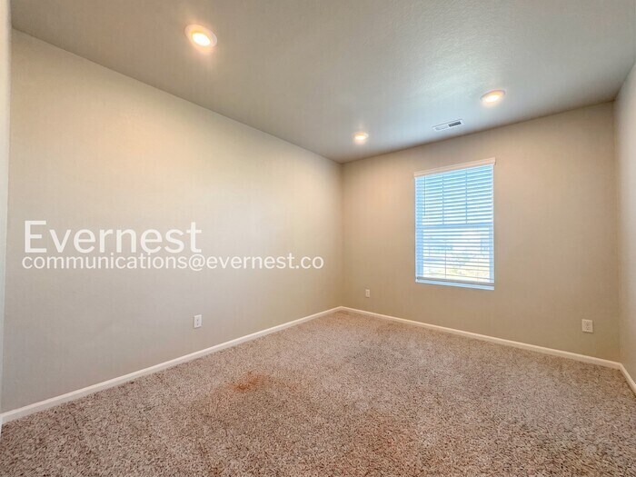 Building Photo - 5127 Buckwheat Rd