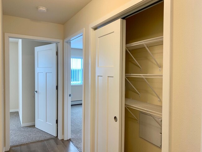 Interior Photo - Fox Point