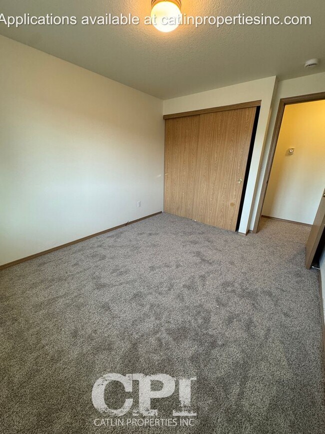 Building Photo - Lexington Area - Holiday Special - 1/2 OFF...