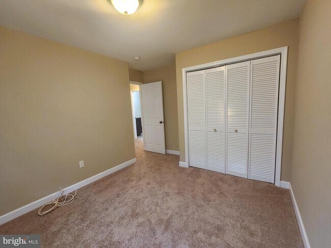 Building Photo - 12216 Kingsbrook St