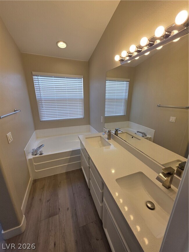 Building Photo - 626 Palmwood Ln