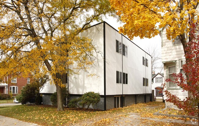 Building Photo - Sun Terrace Apartments