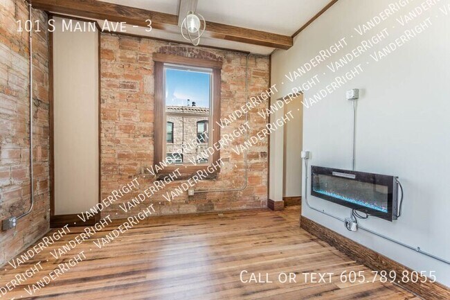 Building Photo - 101 S Main Ave