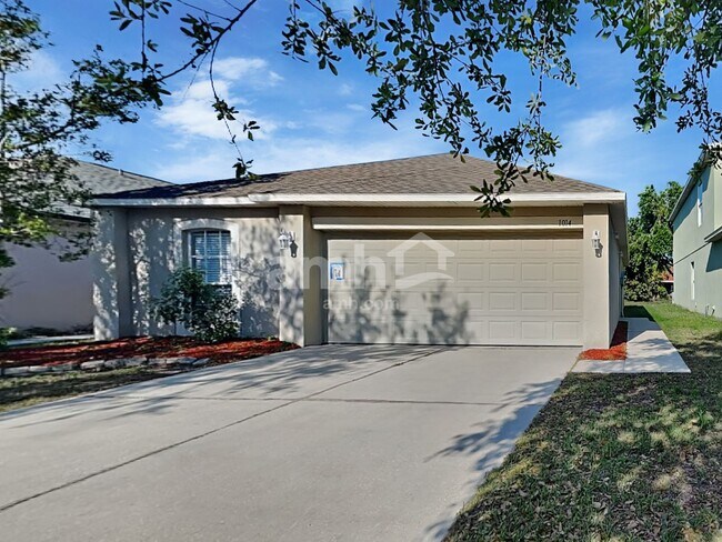 Primary Photo - 1014 Brenton Leaf Dr