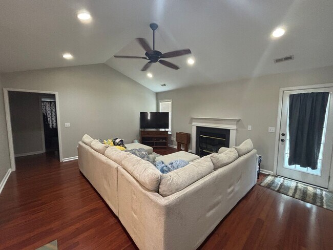 Building Photo - 3 Bed 2 Bath Single  Family Home in OGDEN/Murrayville