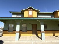 Building Photo - 2 bed 2.5 bath great location BHCRENT.COM to schedule a viewing
