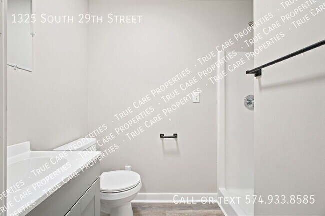 Building Photo - 1325 S 29th St